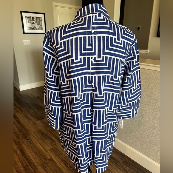 Chico’s NO IRON BLOUSE - 100% LINEN - CHICO’S SIZE 1 (Medium /8) - Picture 3 of 6